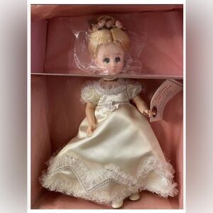 Madame Alexander First Ladies Series l Louisa Adams New